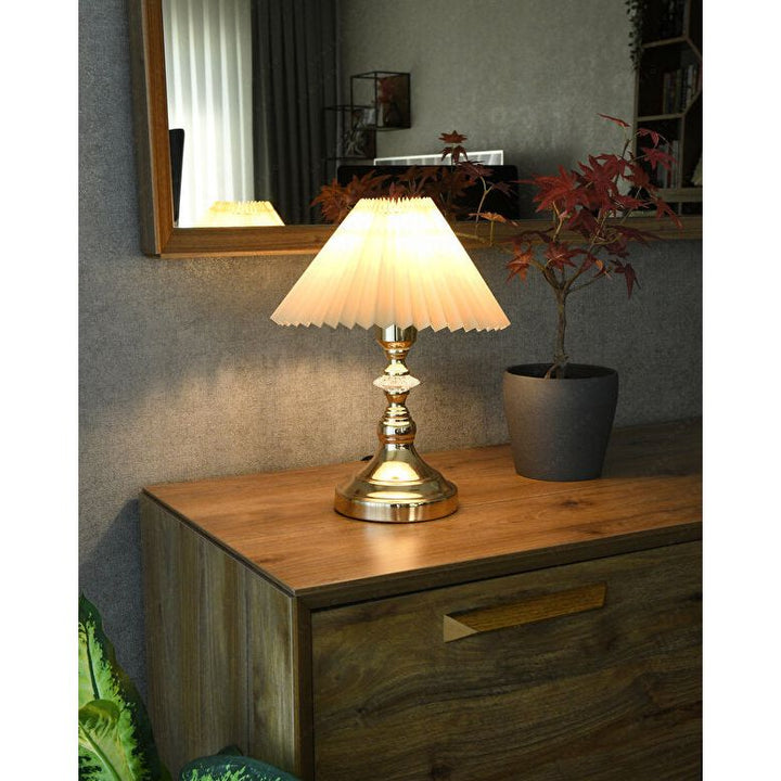 Stugonia Golden Luxe